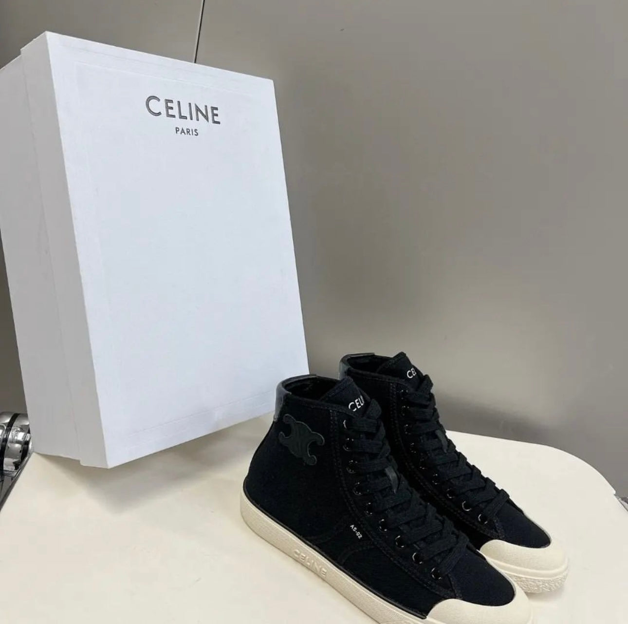 Triomphe Trainers