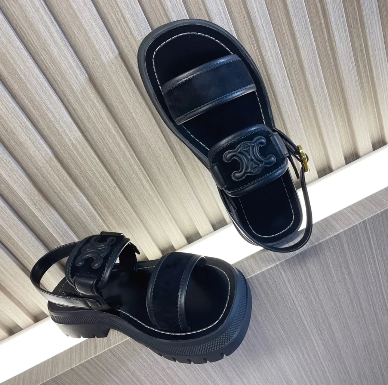 Triomphe Sandals