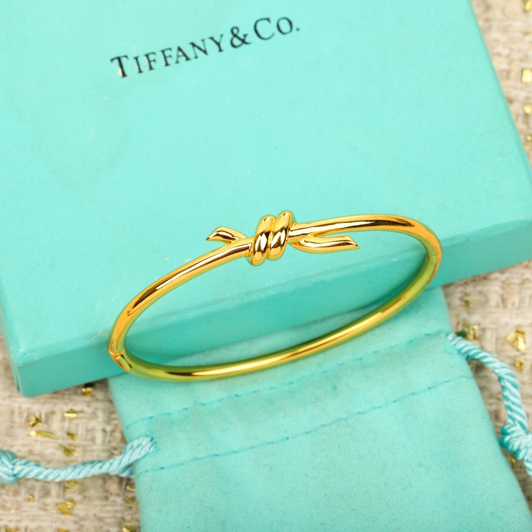 Knot Bracelet