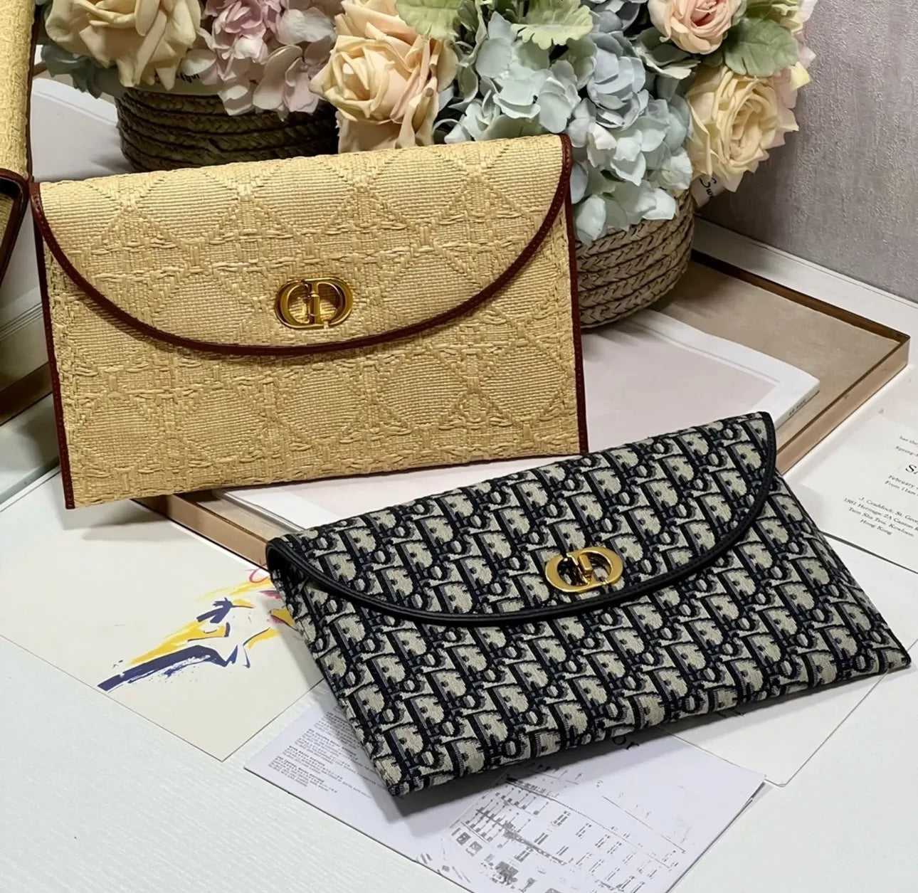 Avenue Pouch