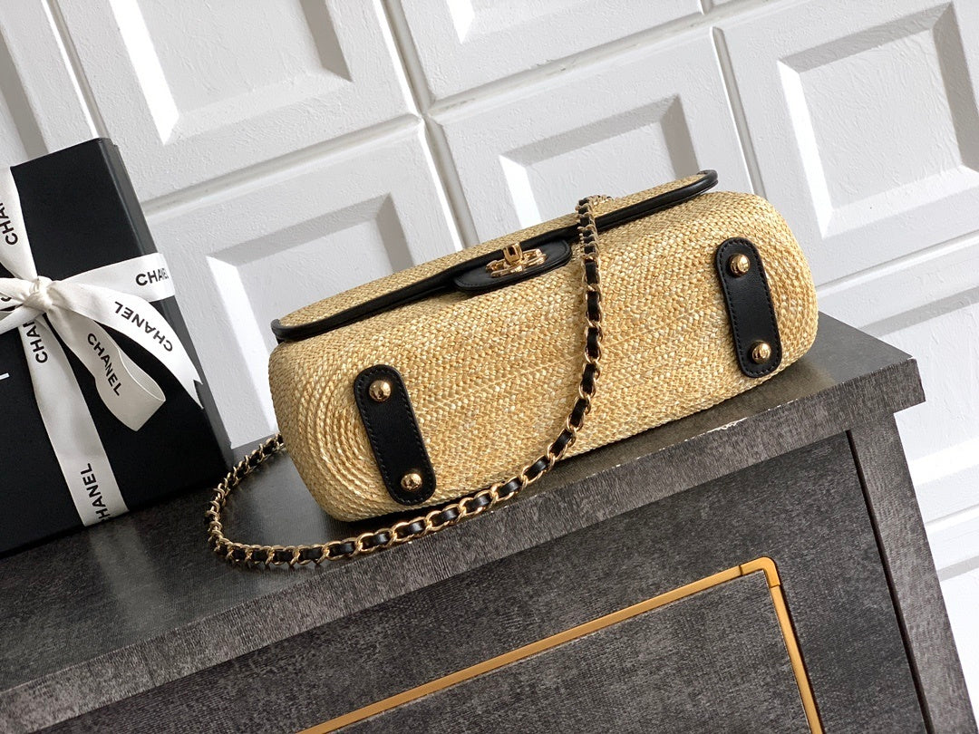 Raffia Classic Flap