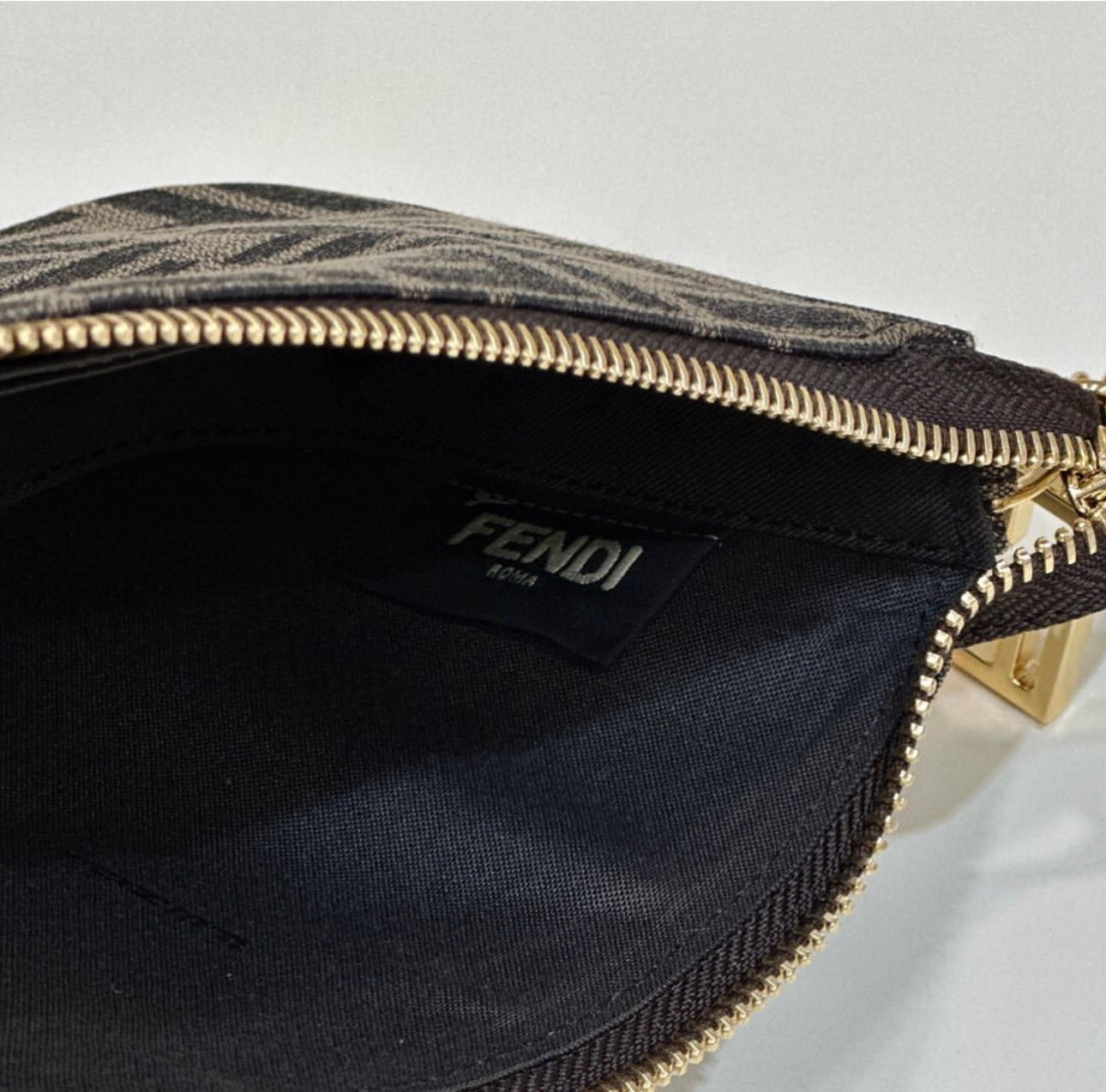 Baguette Pouch