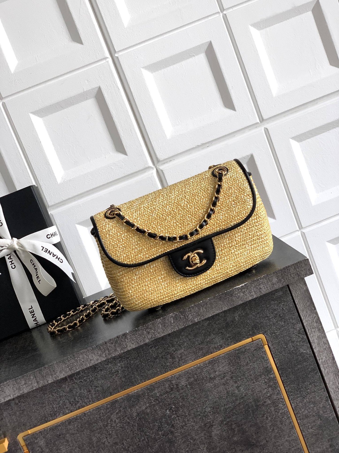 Raffia Classic Flap