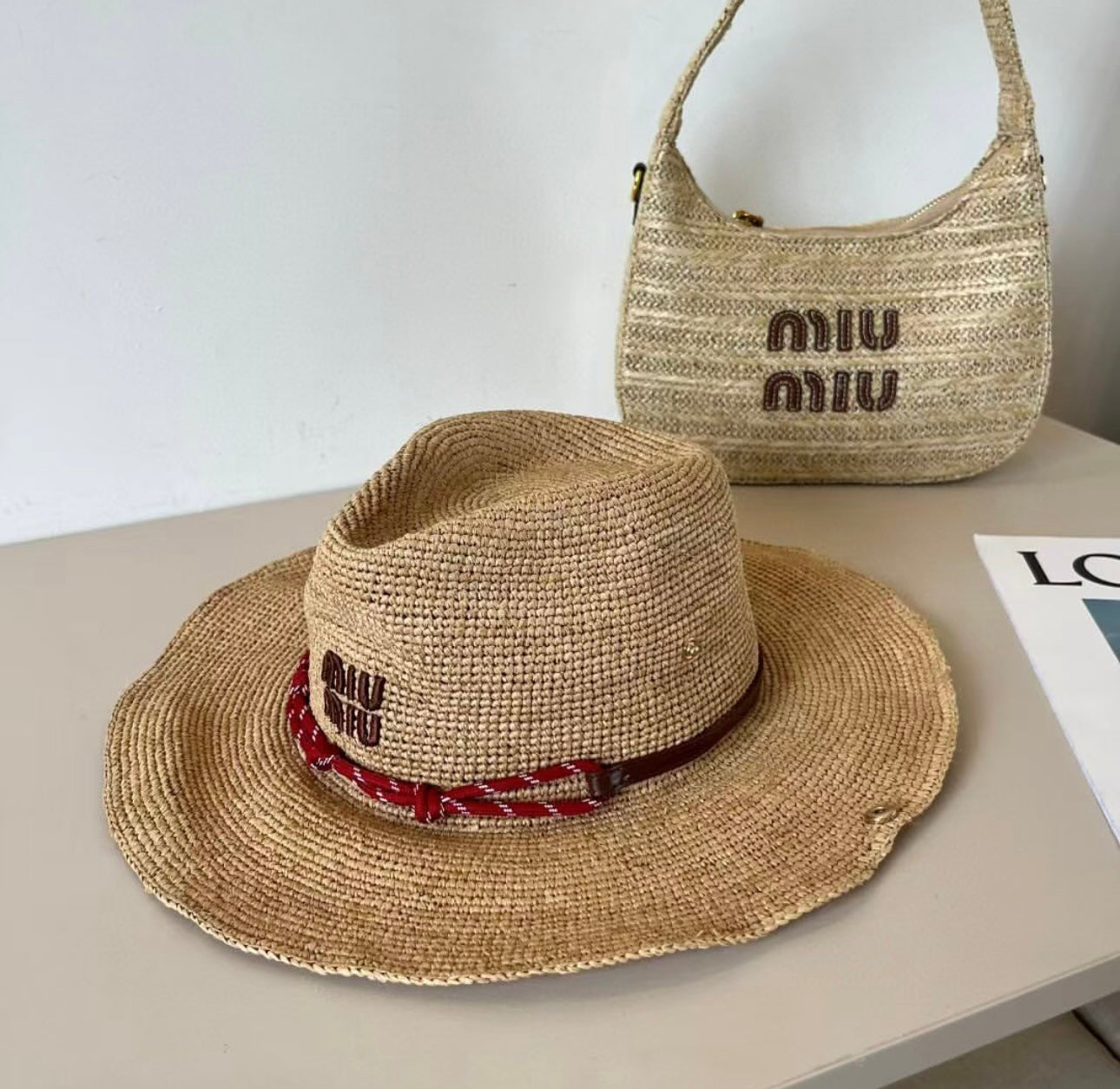Logo Hat