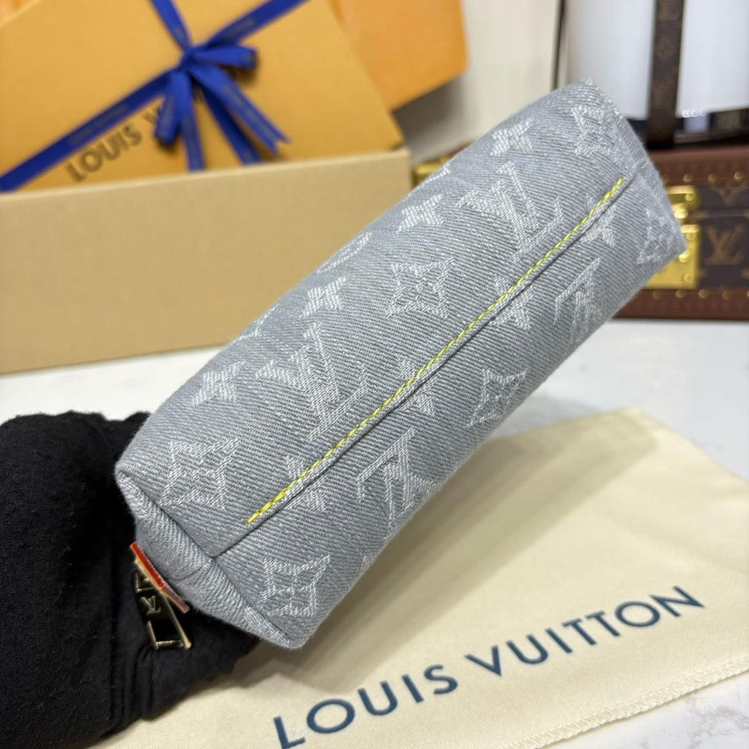 Cosmetic Pouch