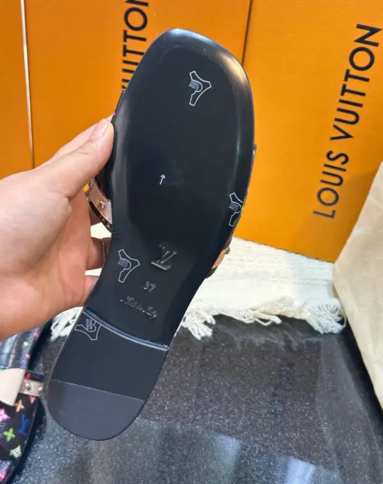 Logo Flats