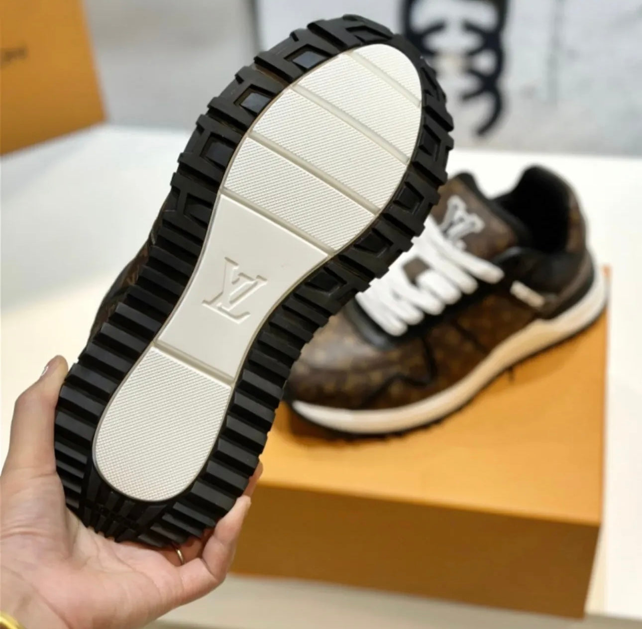 Logo Trainers