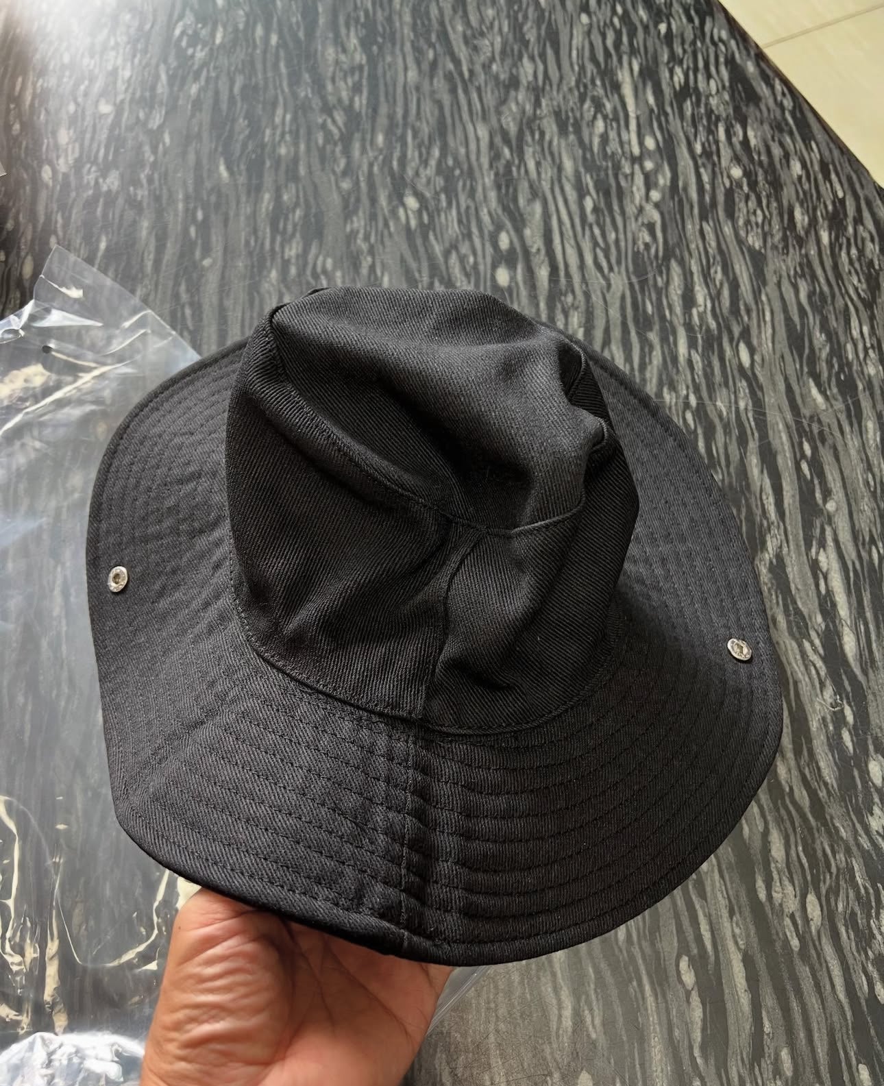 Logo Hat
