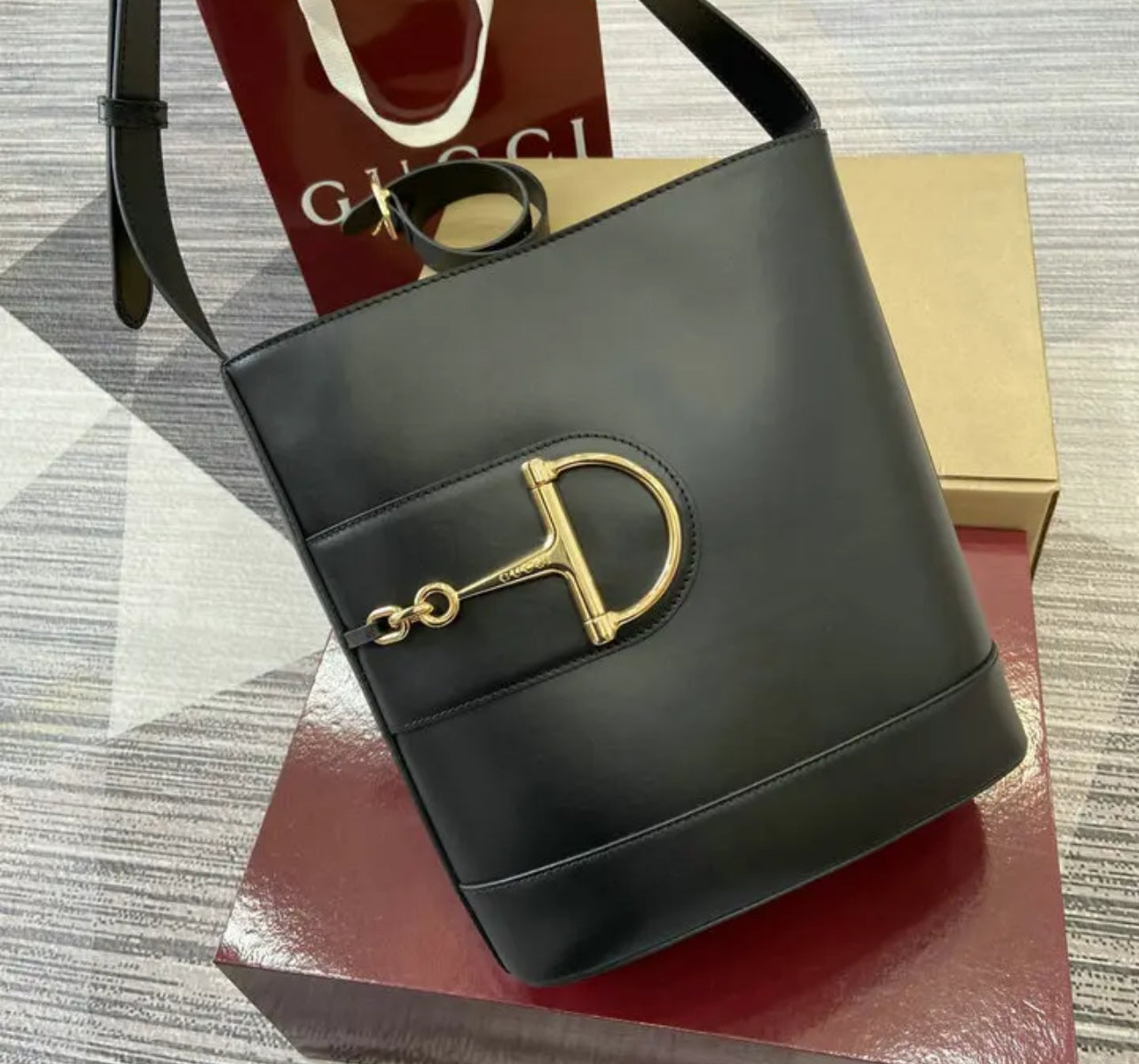Medium Bucket Bag