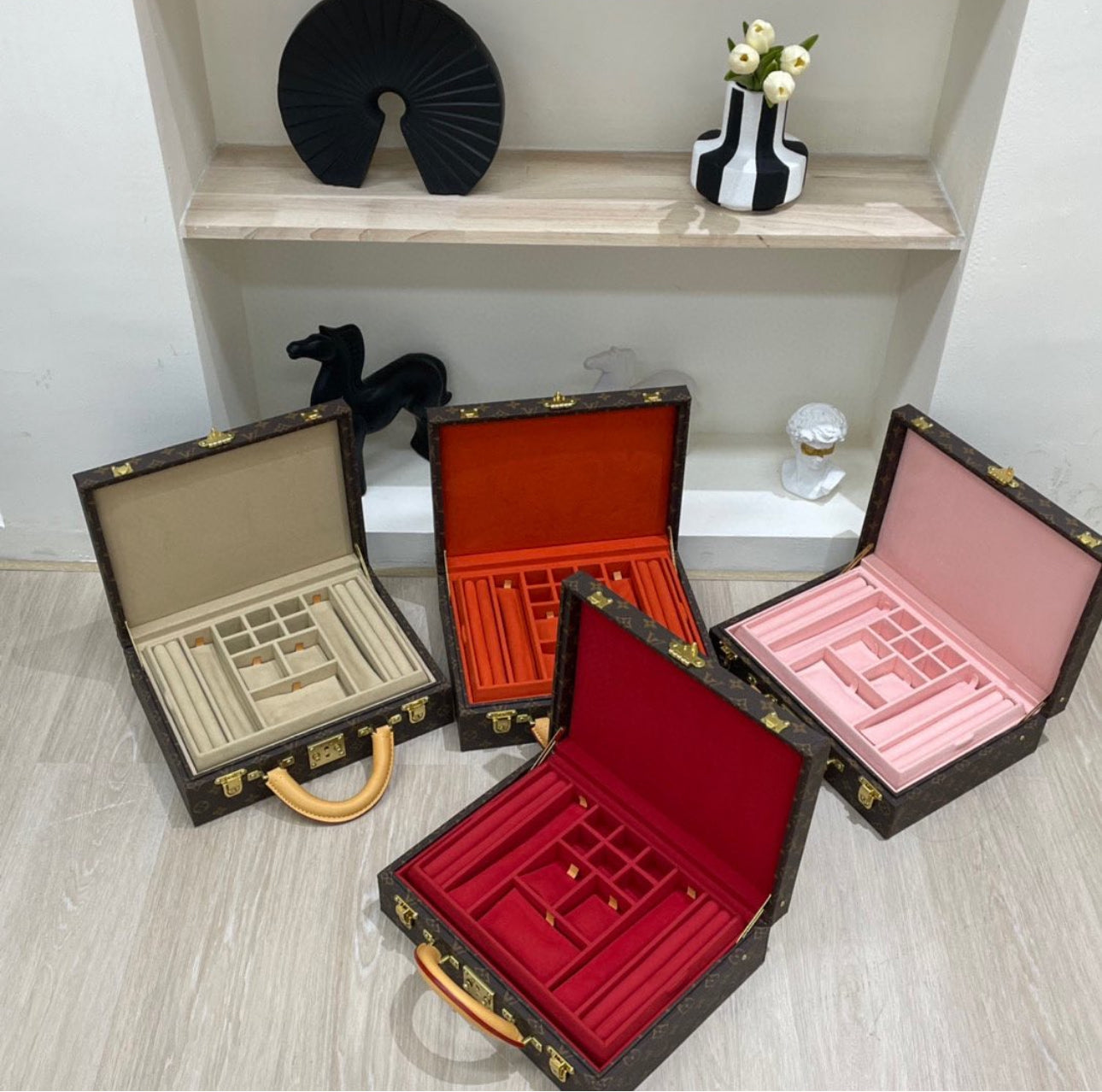 Boite Jewellery Case