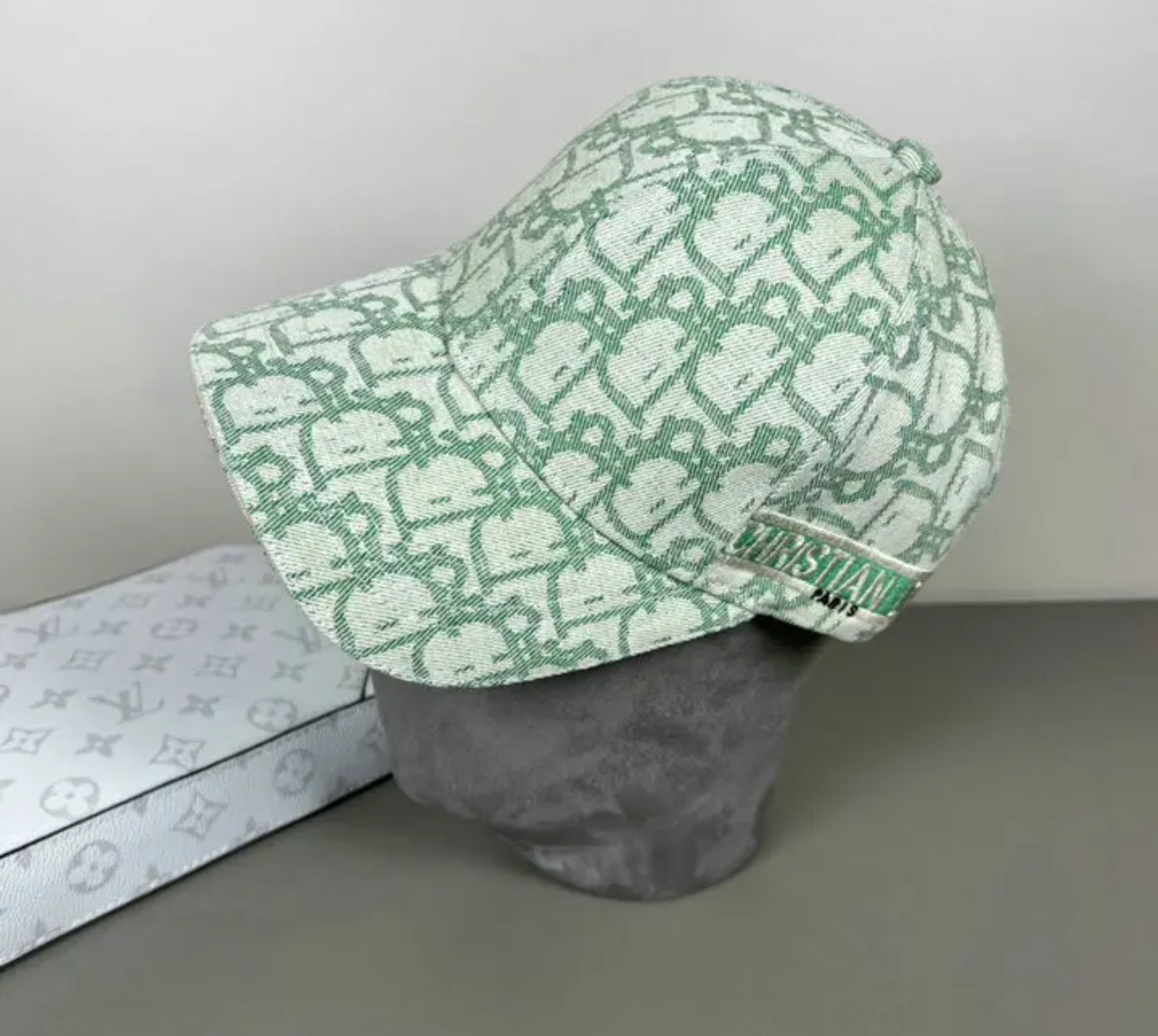 Oblique Cap