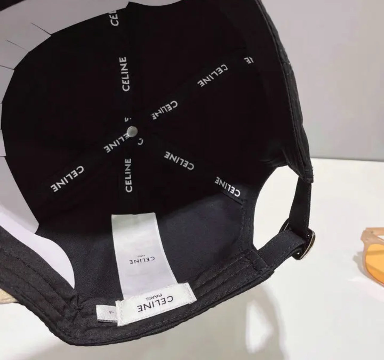 Logo Cap