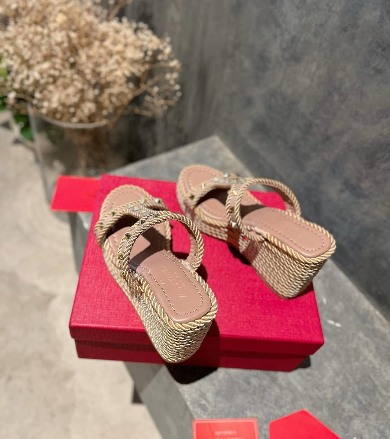 Rockstud Wedges