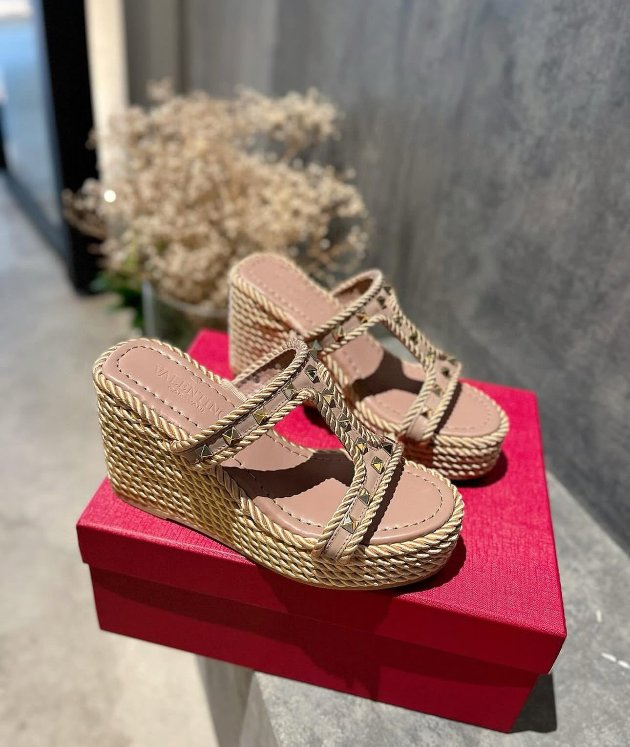 Rockstud Wedges