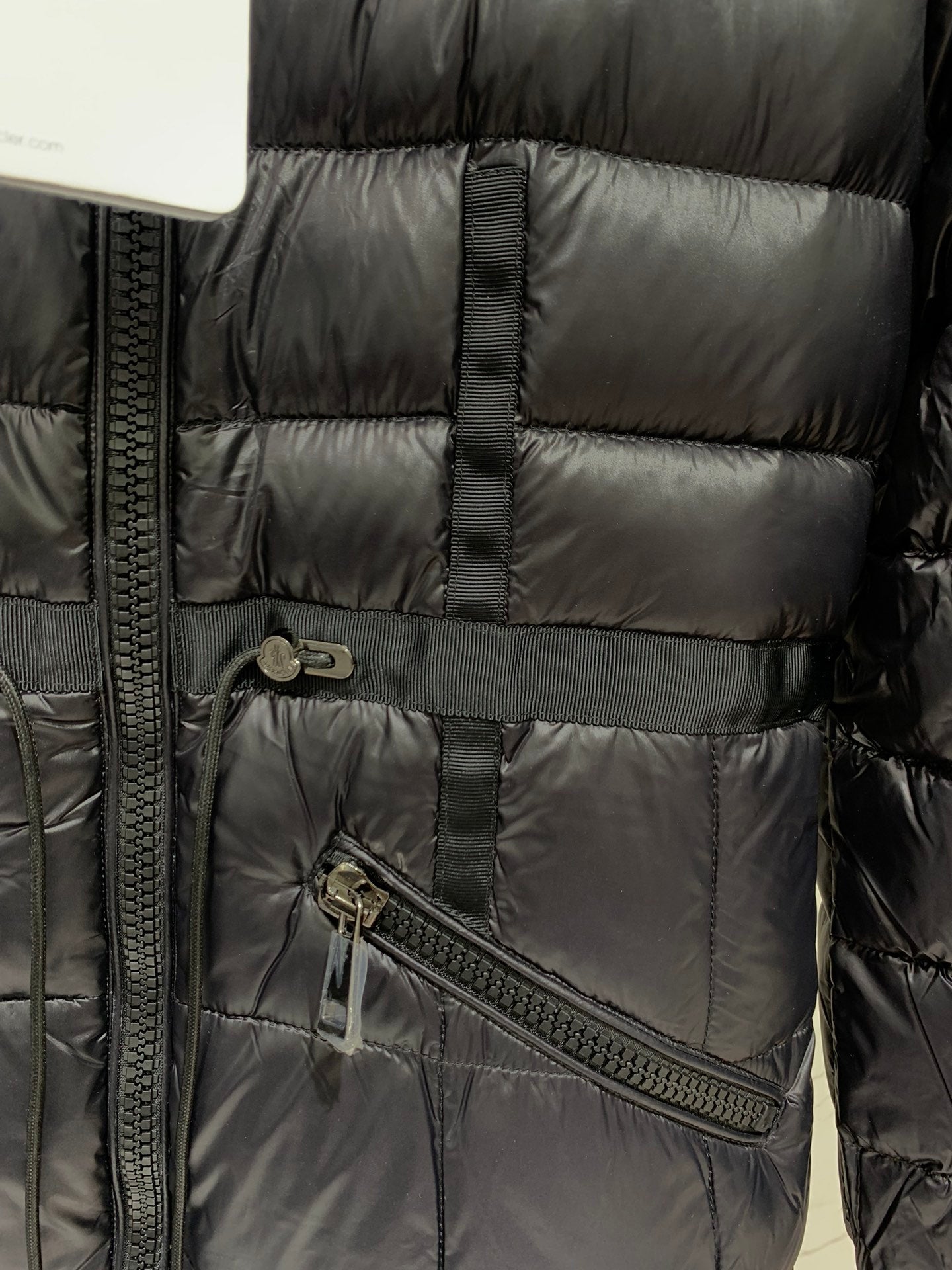Logo Coat