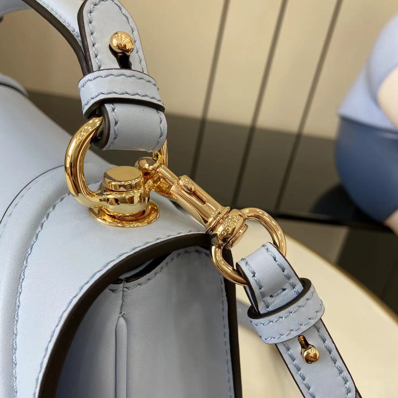 Blondie Top Handle