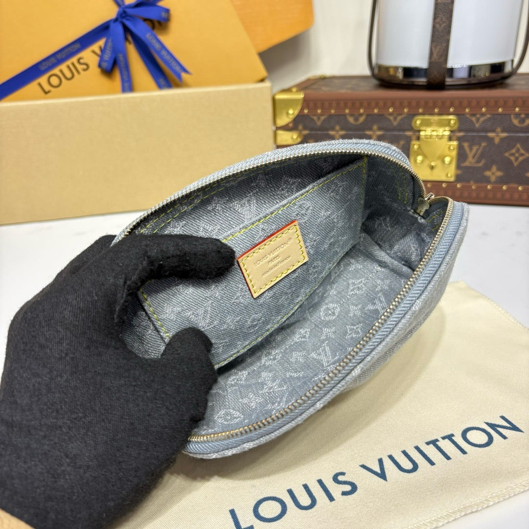 Cosmetic Pouch