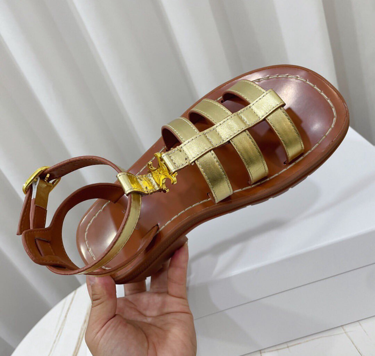 Triomphe Sandals