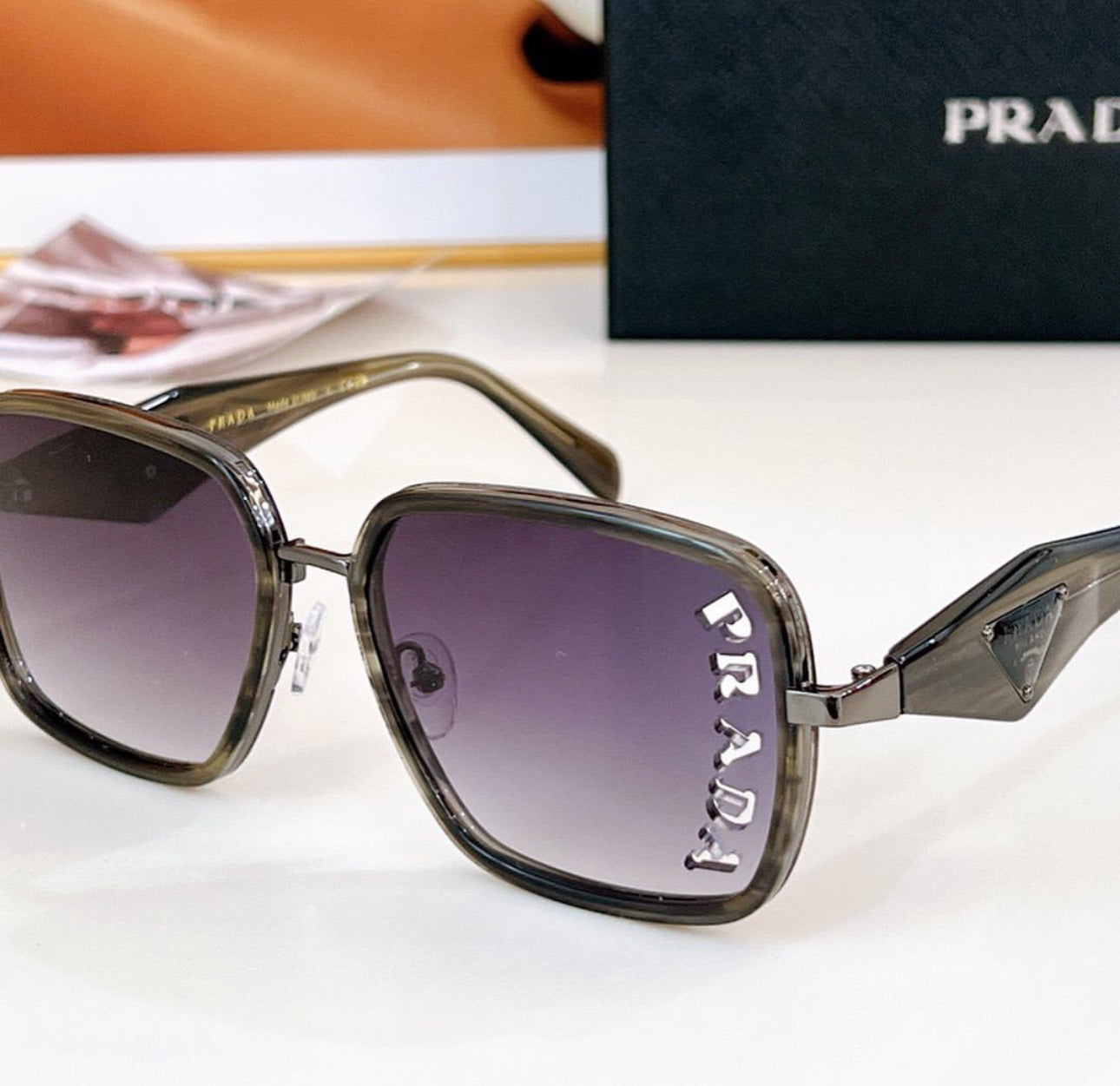 Logo Sunglasse