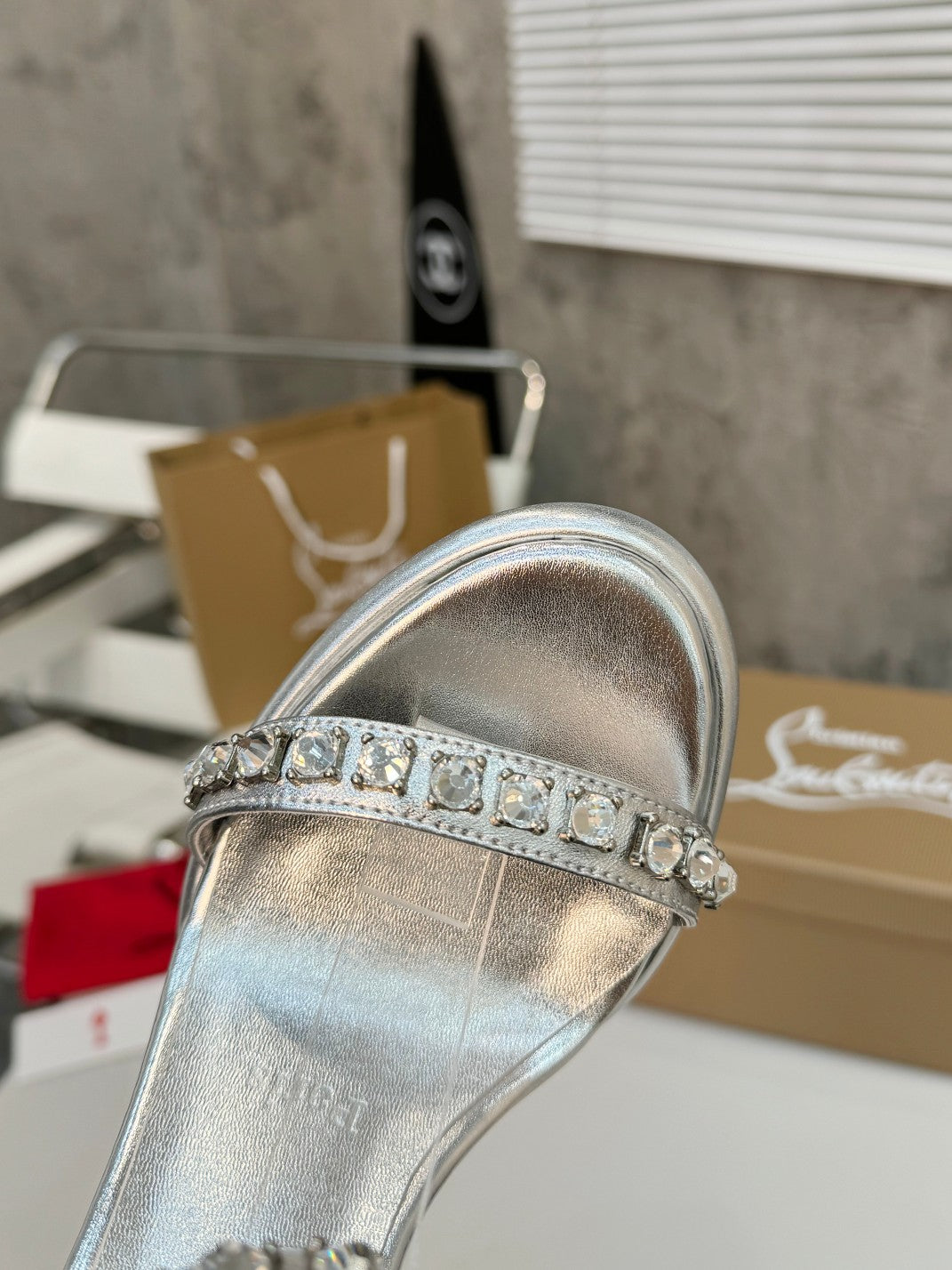 Stud Wedges