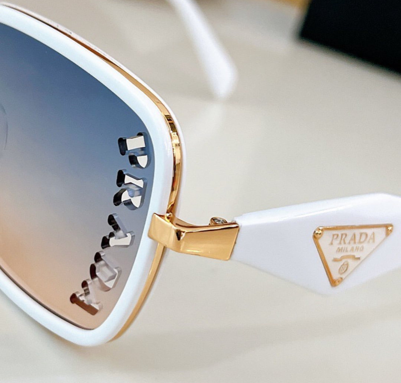 Logo Sunglasse