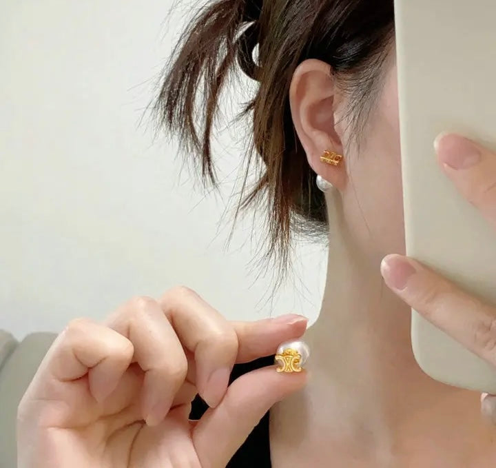 Triomphe Earrings