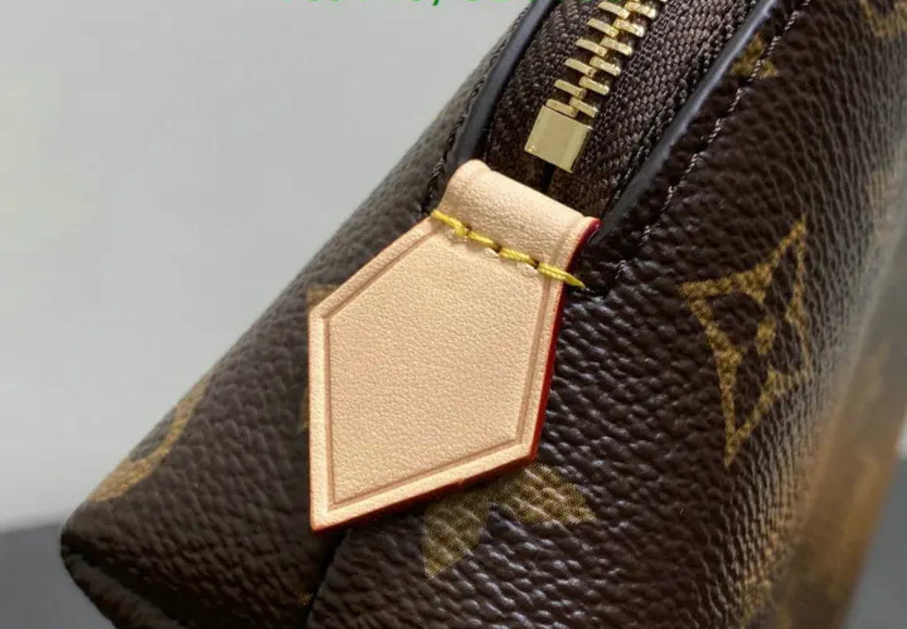 Cosmetic Pouch PM
