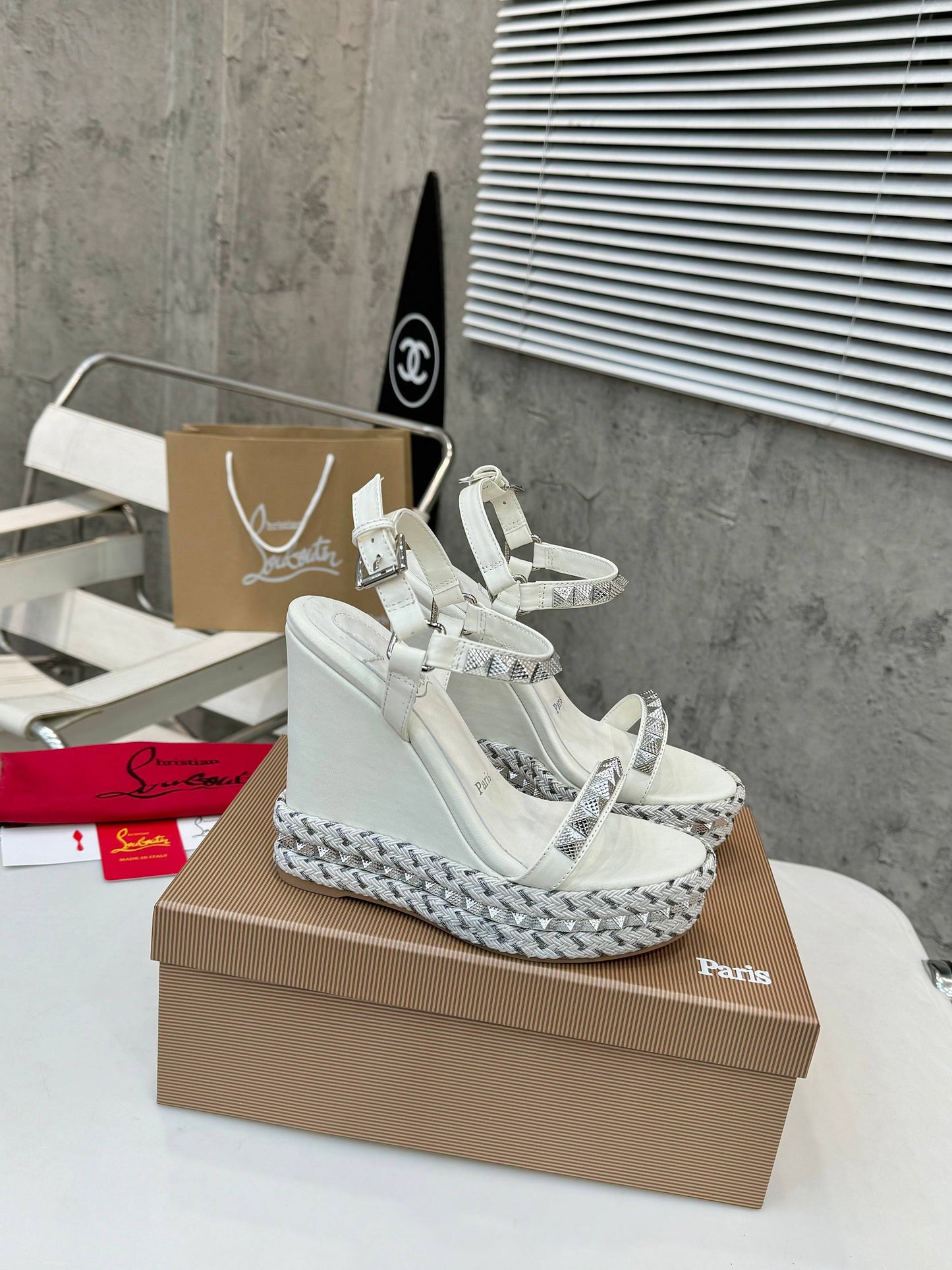 Stud Wedges