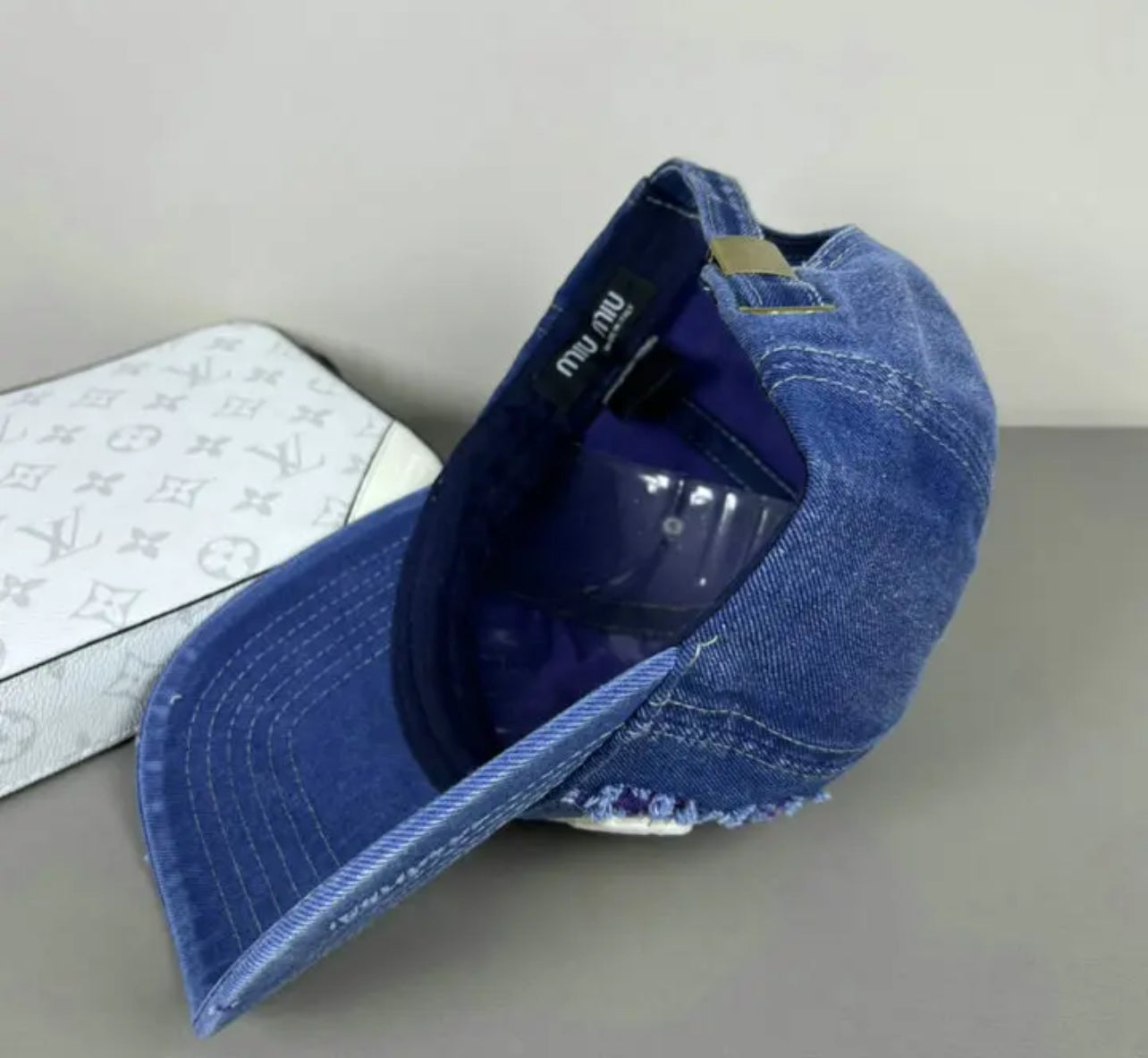 Logo Cap