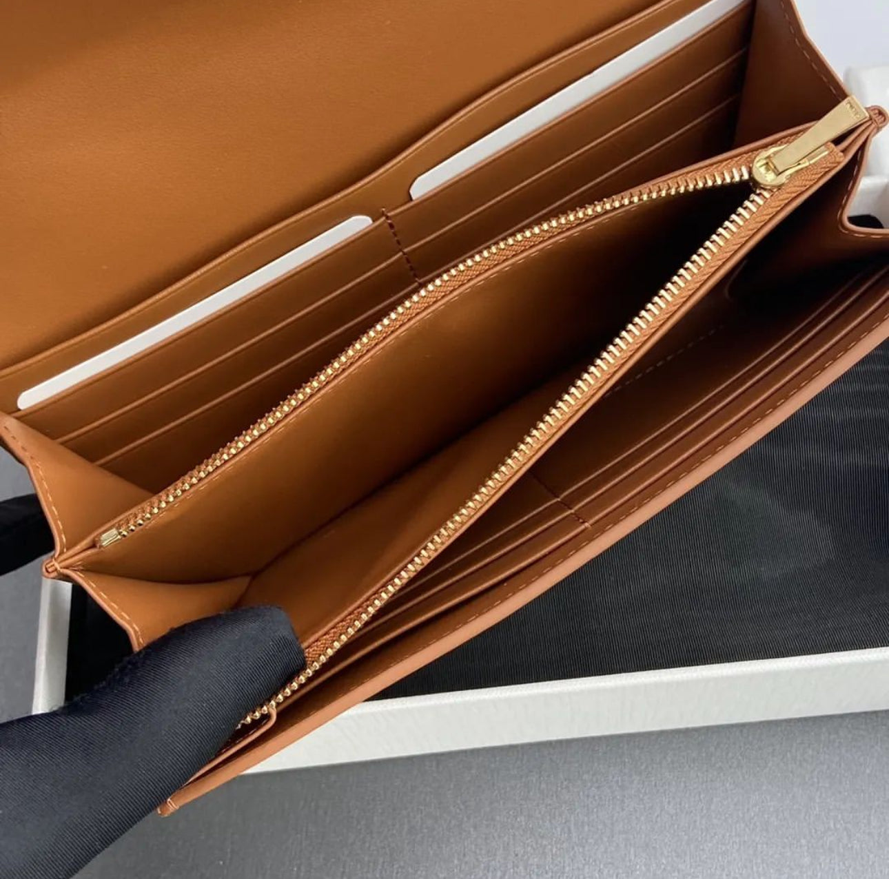Triomphe Wallet