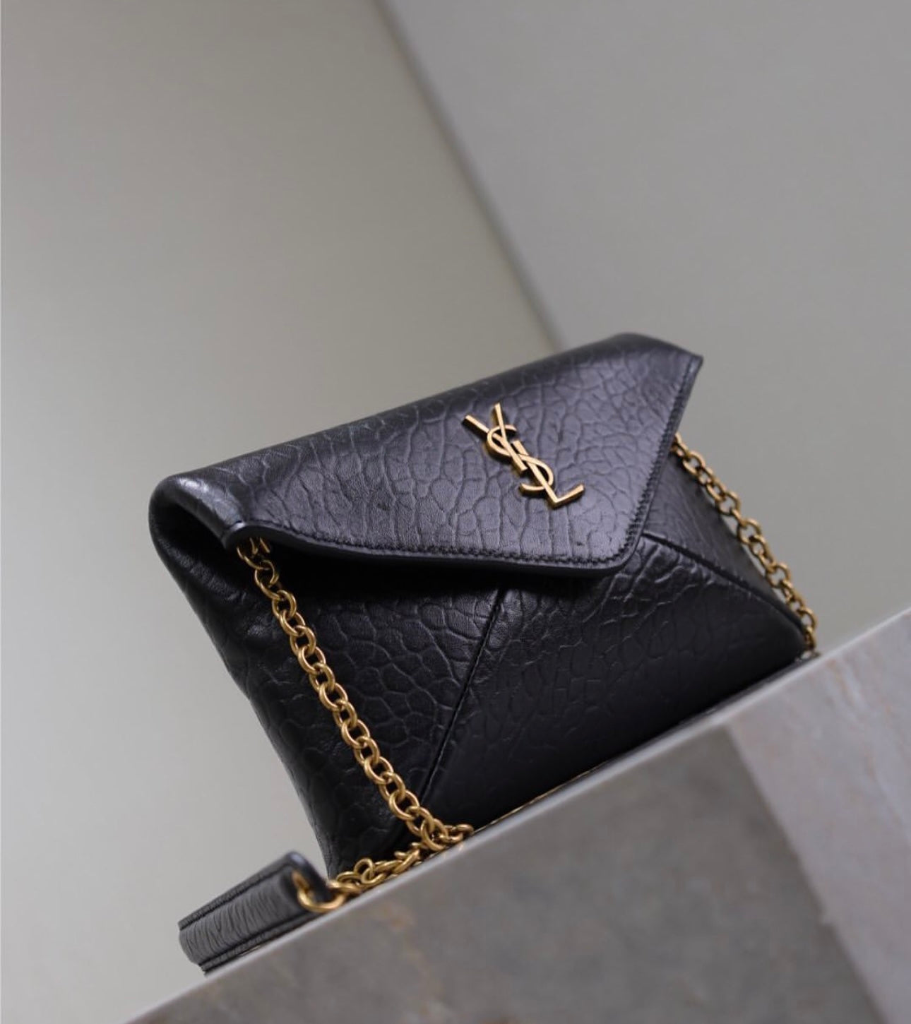 Cassandre Pouch