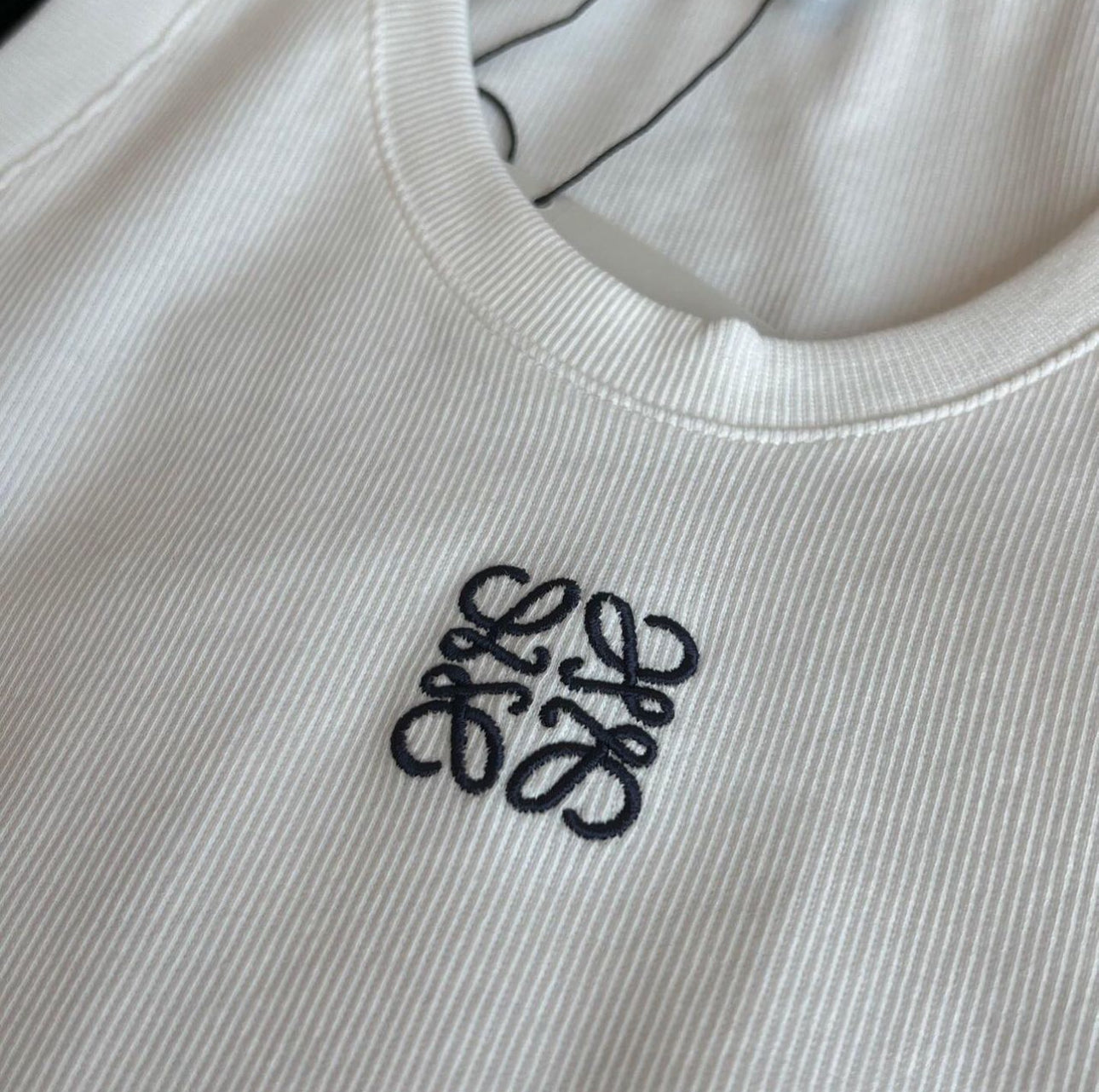 Logo Vest