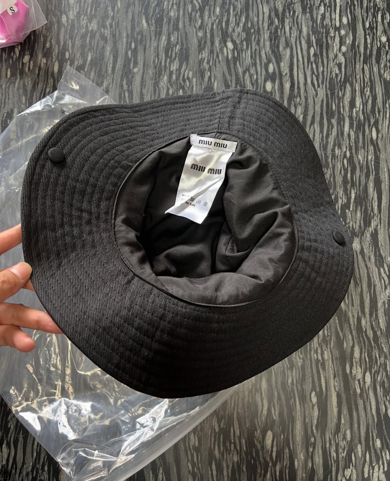 Logo Hat