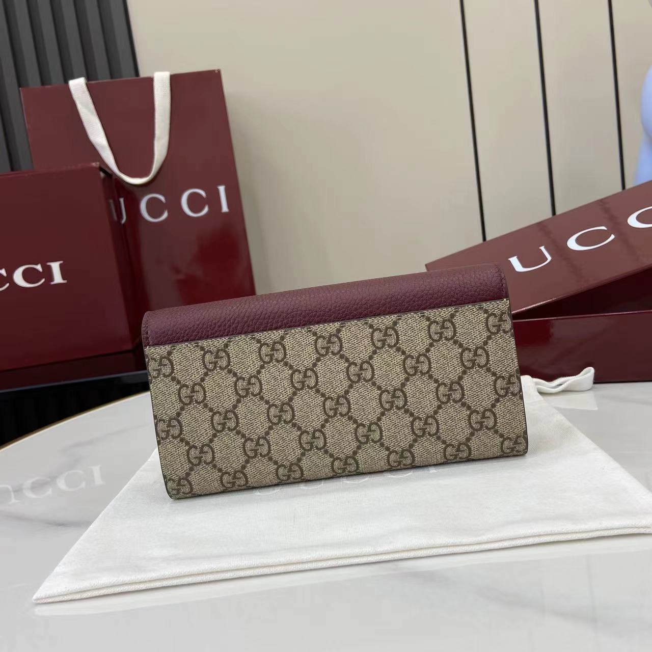 Continental Wallet