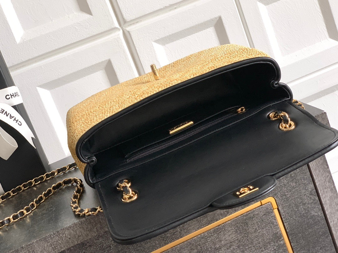 Raffia Classic Flap