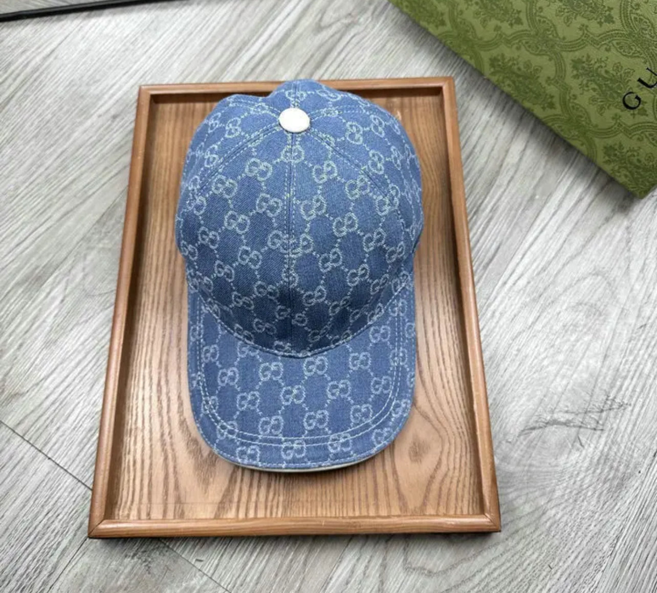 Logo Cap