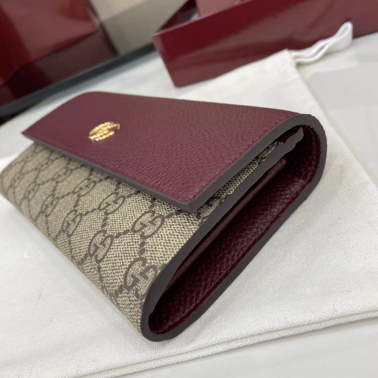 Continental Wallet
