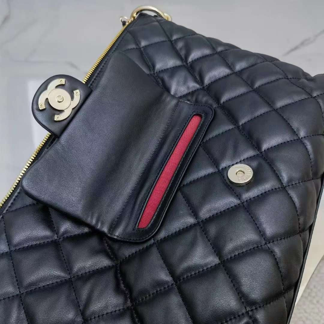 CC Maxi Hobo