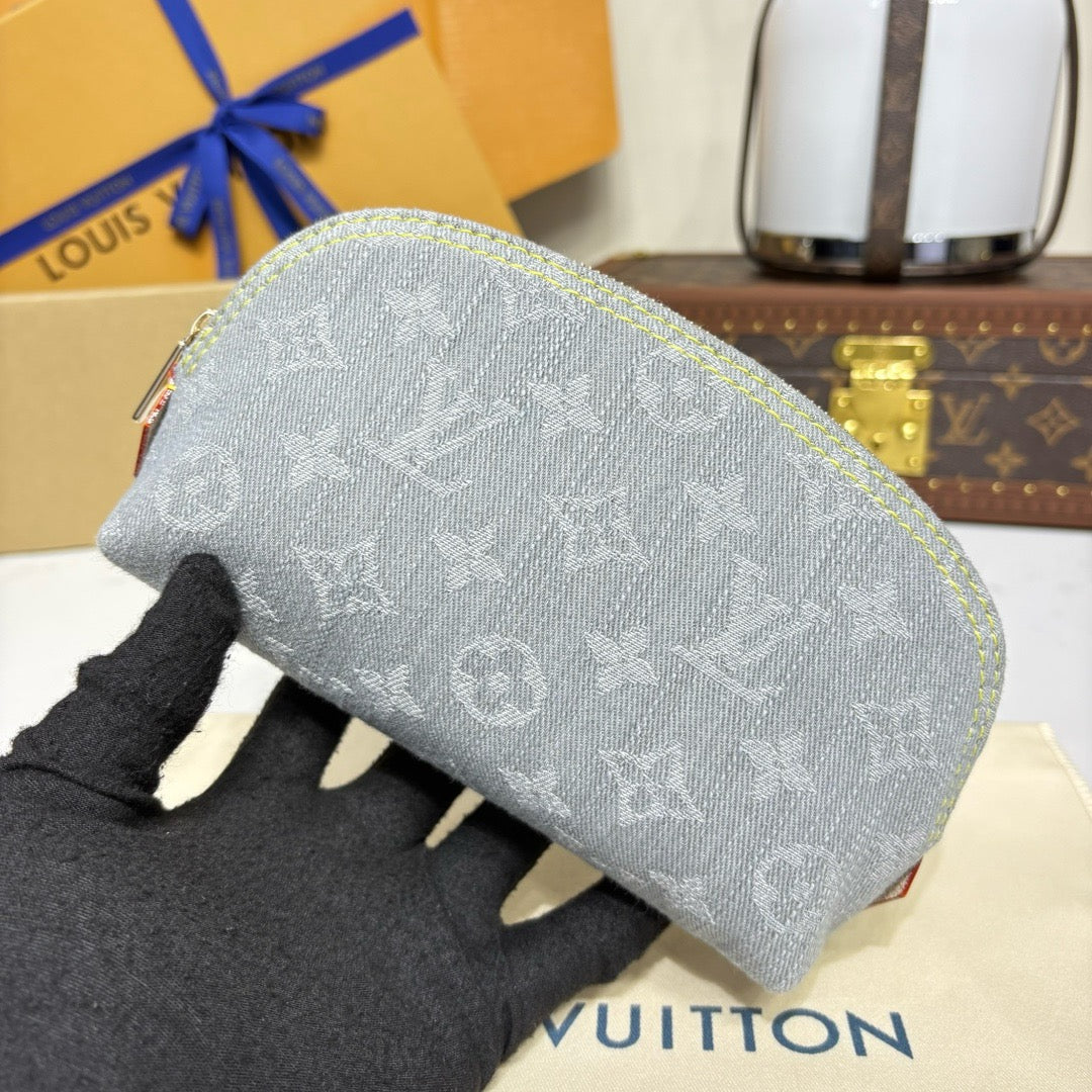 Cosmetic Pouch