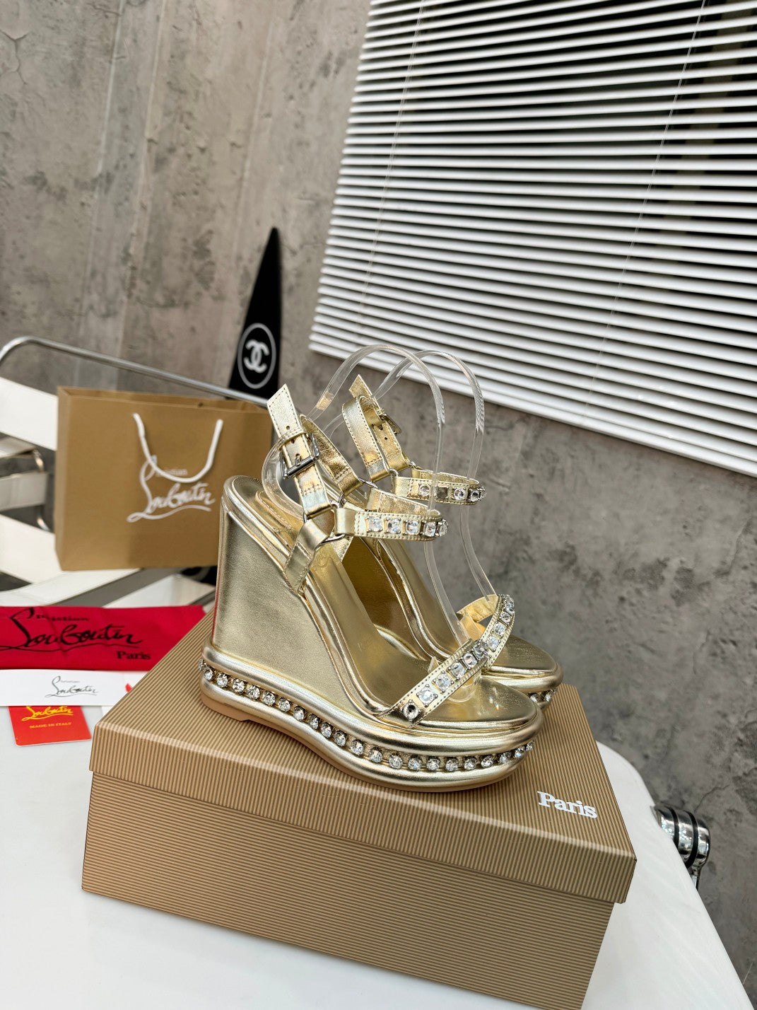 Stud Wedges