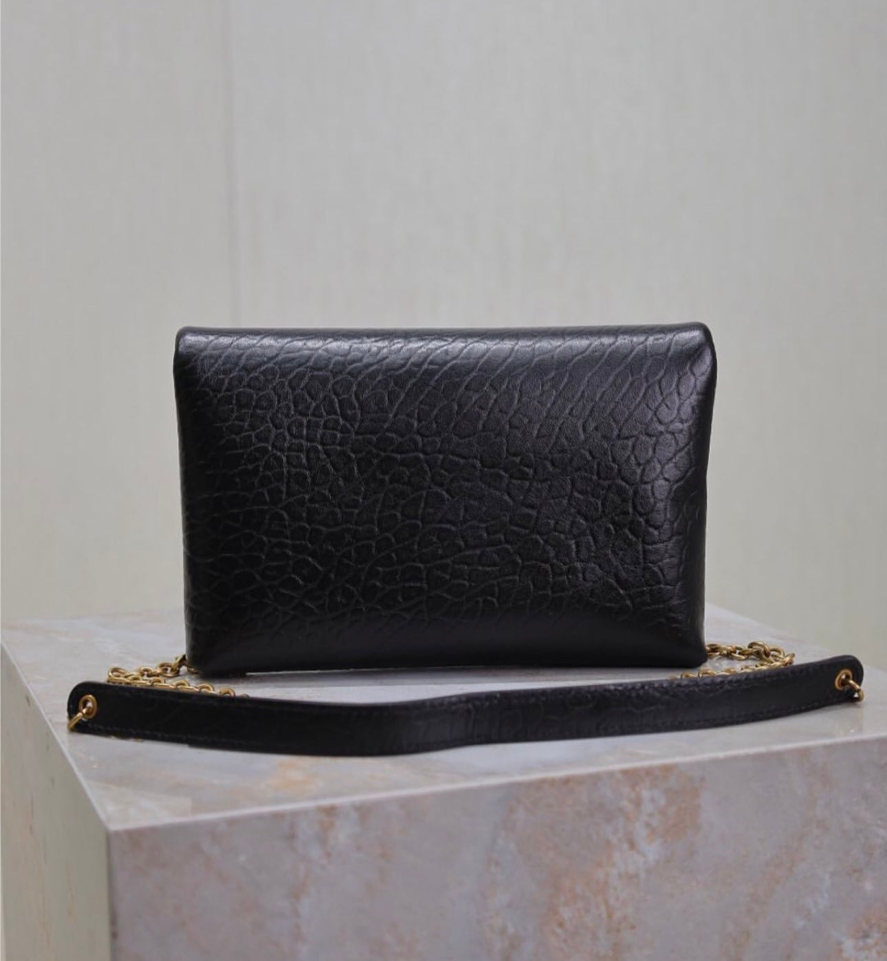 Cassandre Pouch