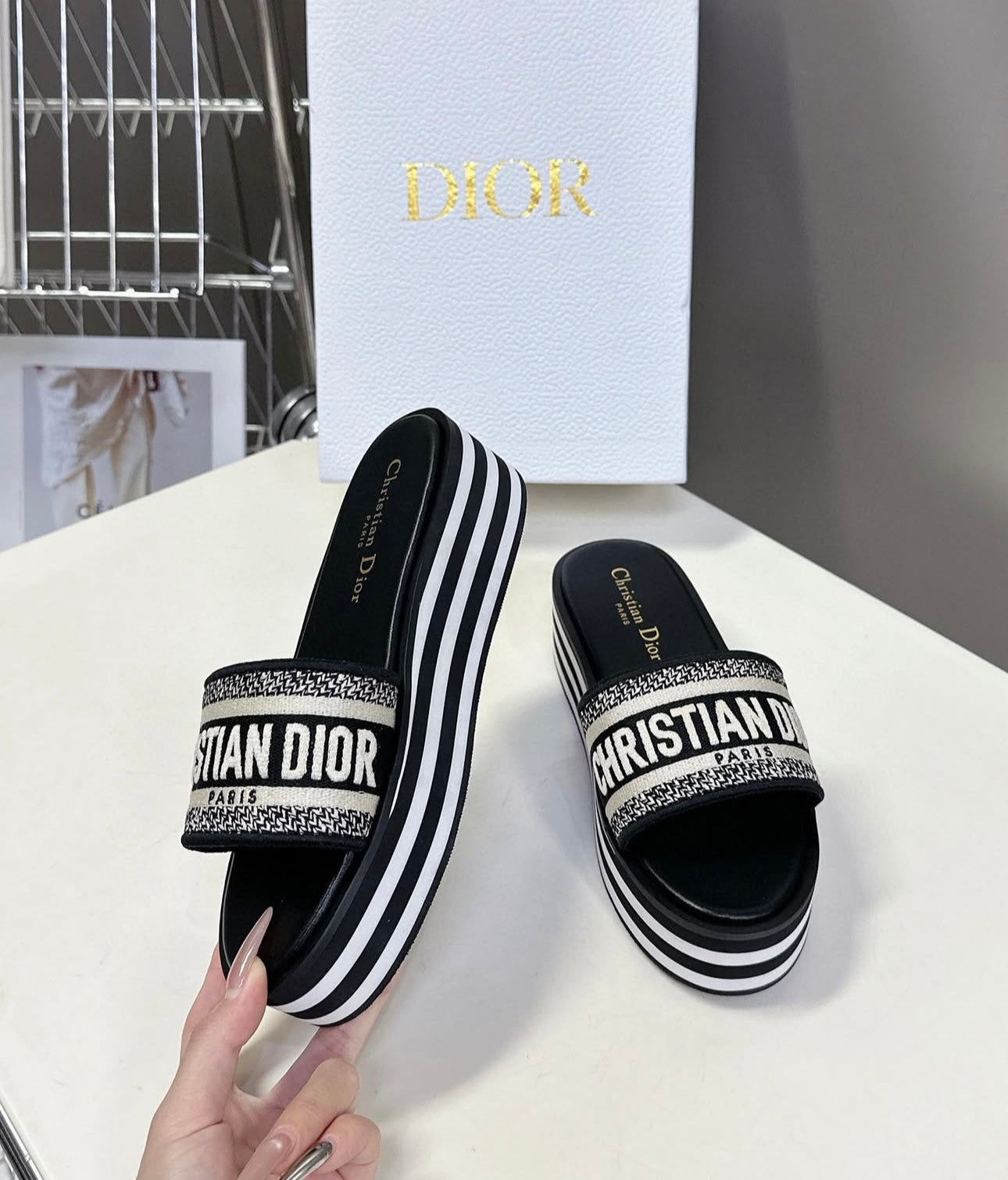 Dway Slides