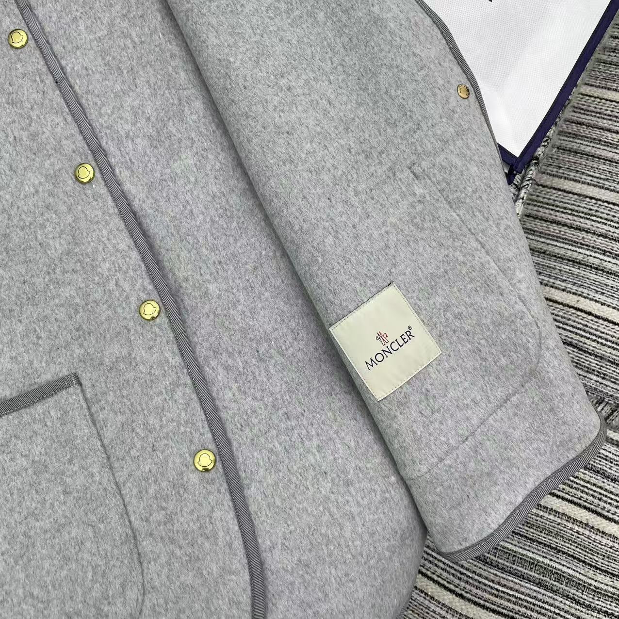 Response Jacket