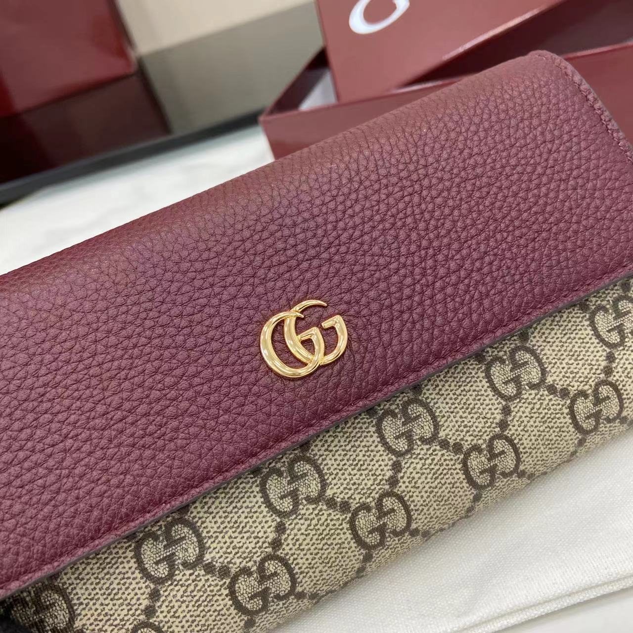 Continental Wallet