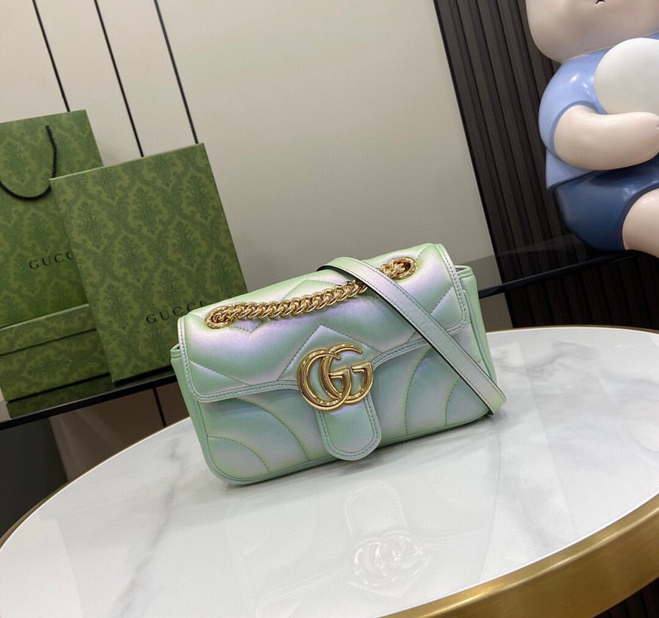 Marmont Pearlescent