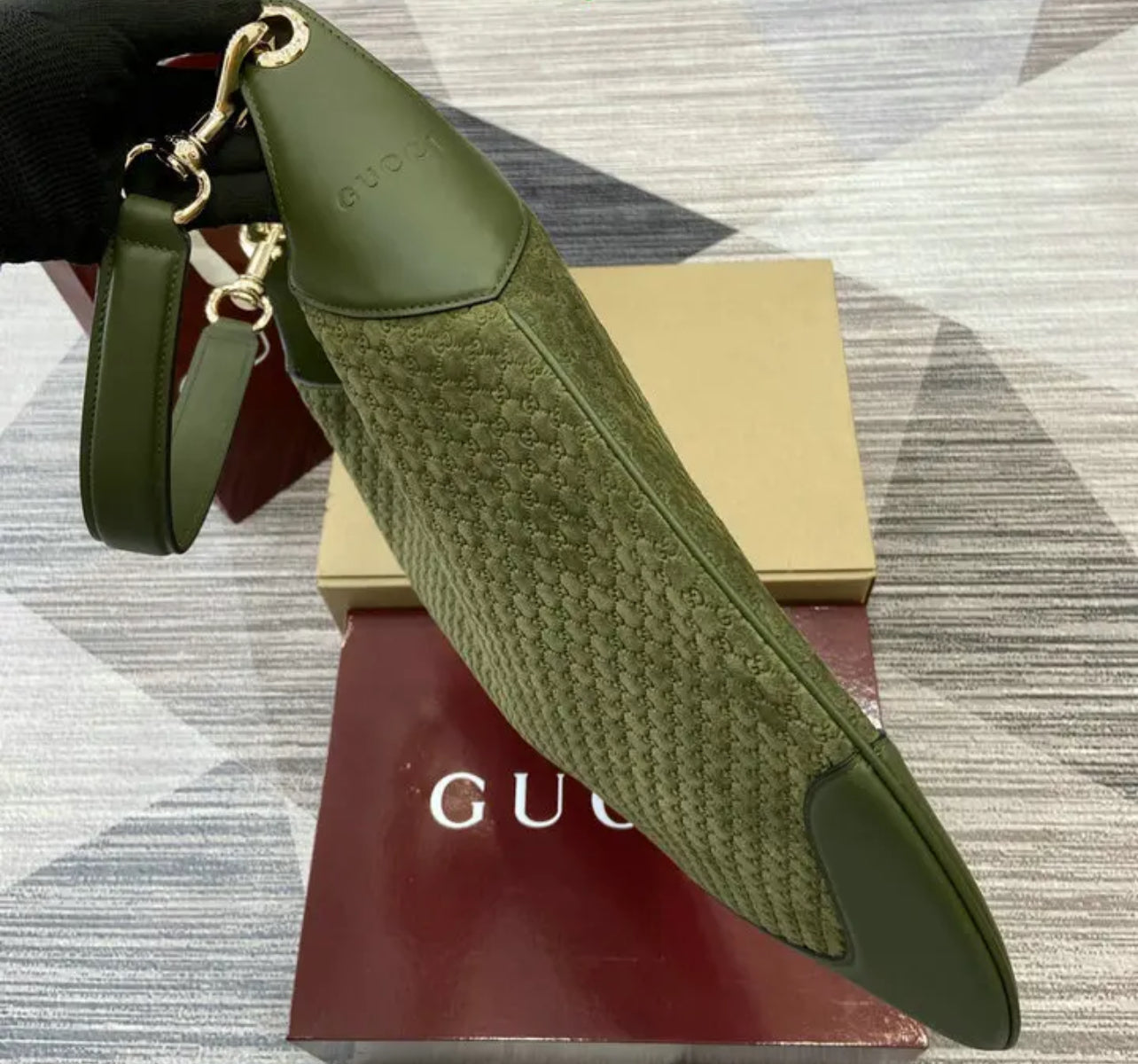 GG Medium Shoulder Bag