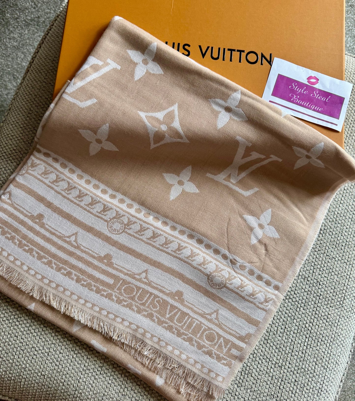 Logo Shawl