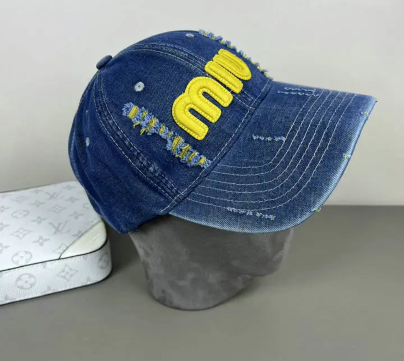 Logo Cap