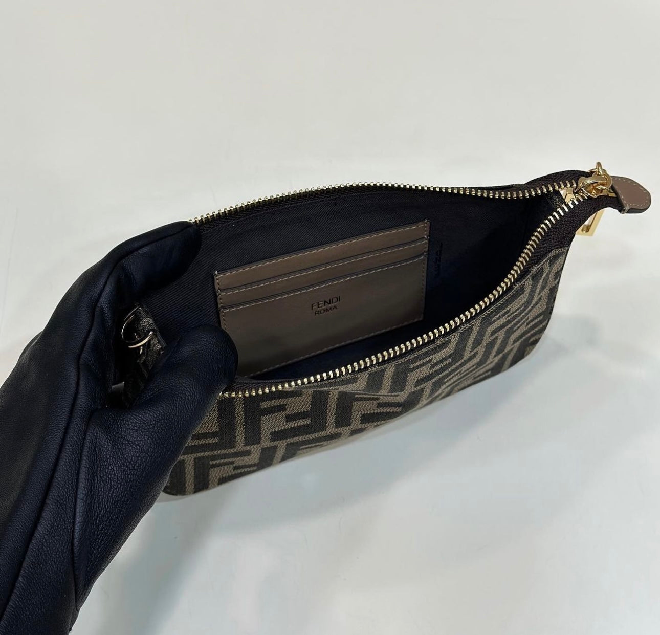Baguette Pouch