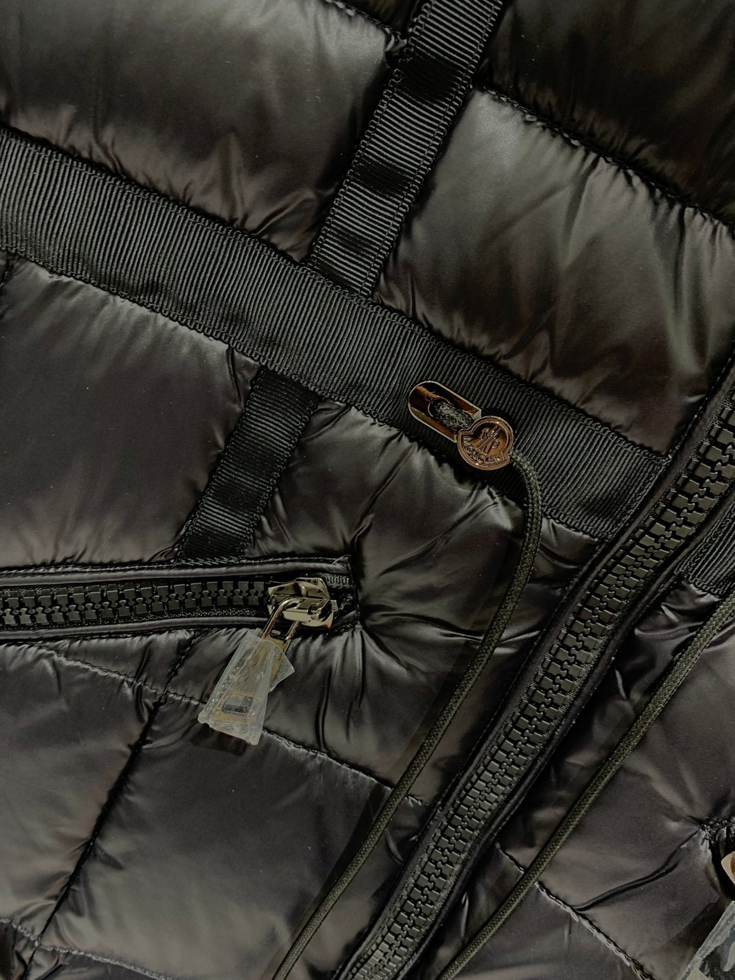 Logo Coat